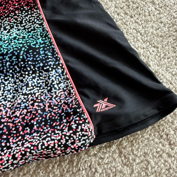 Women’s size XL Zero Xposur swim top with zippered front and sewn in pads - Picture 2 of 6